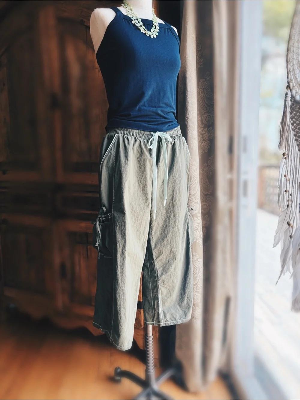 FP Movement Free People Grassroots Pants Seagrass Green Small NWT - Picture 8 of 12